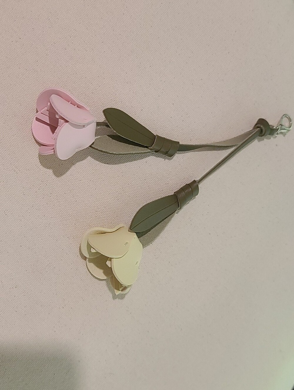 Leather Flower Rose Keychain Bag Hang Tag